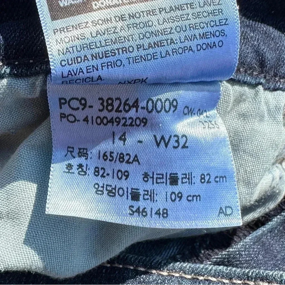 Levi Strauss Signature Mid Rise Shorts Sz 32 - Picture 3 of 4